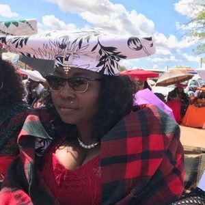 Meet your Posher, Kay